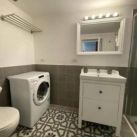 Landlord 242 - Station Apartmán